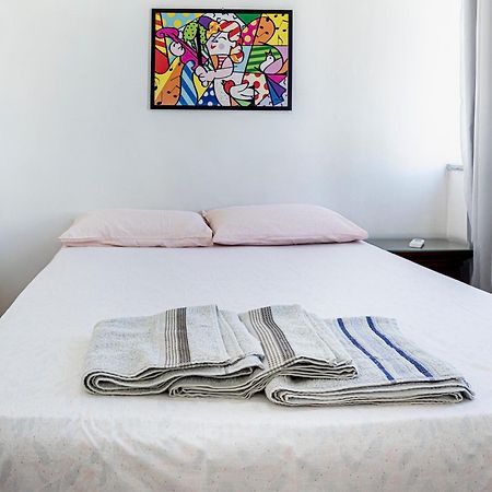 Apartamento Completo Na Praia De Copacabana 02 Quartos Com Vista Lateral Mar Em Andar Alto, Ar, Wifi , Netflix, Pauloangerami Rmvc18 Рио-де-Жанейро Экстерьер фото