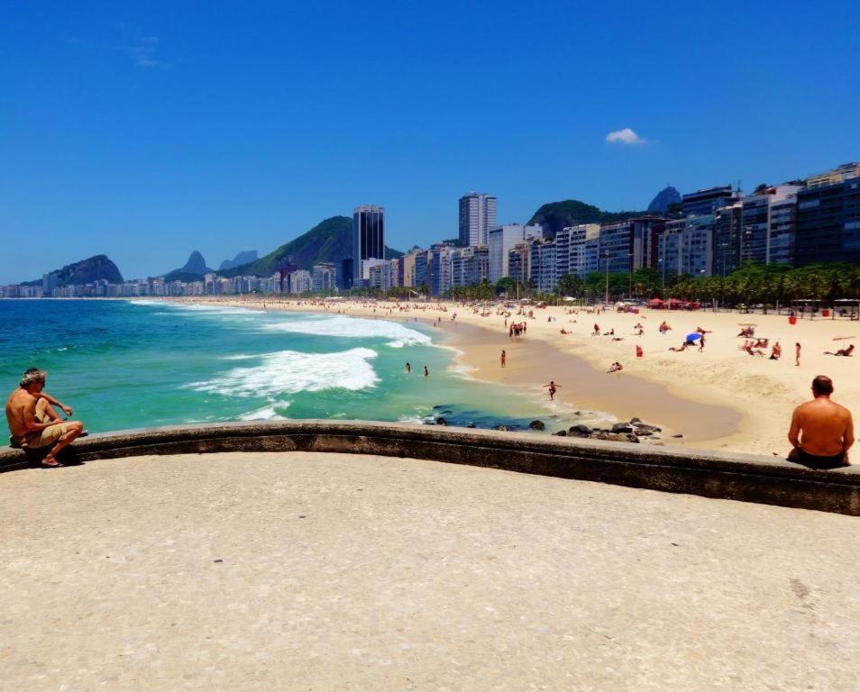 Apartamento Completo Na Praia De Copacabana 02 Quartos Com Vista Lateral Mar Em Andar Alto, Ar, Wifi , Netflix, Pauloangerami Rmvc18 Рио-де-Жанейро Экстерьер фото