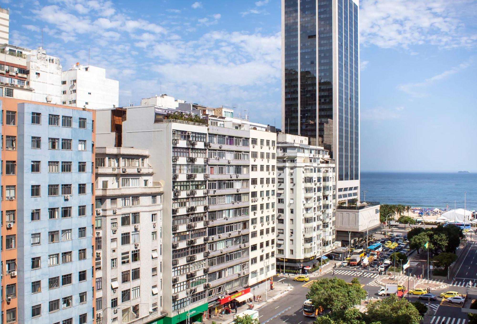 Apartamento Completo Na Praia De Copacabana 02 Quartos Com Vista Lateral Mar Em Andar Alto, Ar, Wifi , Netflix, Pauloangerami Rmvc18 Рио-де-Жанейро Экстерьер фото