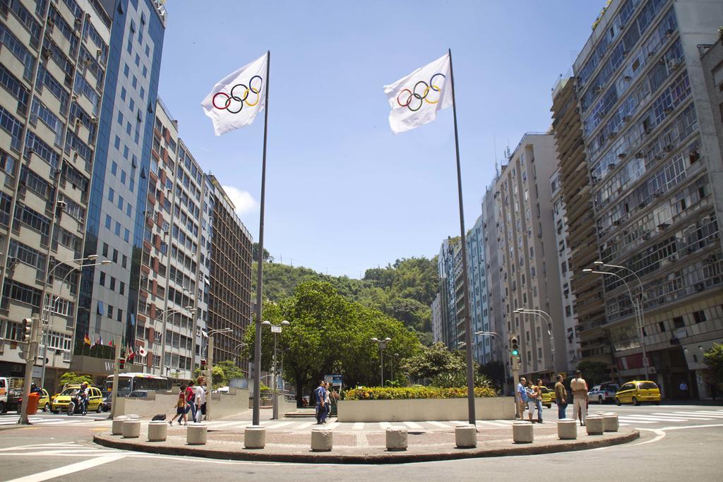 Apartamento Completo Na Praia De Copacabana 02 Quartos Com Vista Lateral Mar Em Andar Alto, Ar, Wifi , Netflix, Pauloangerami Rmvc18 Рио-де-Жанейро Экстерьер фото