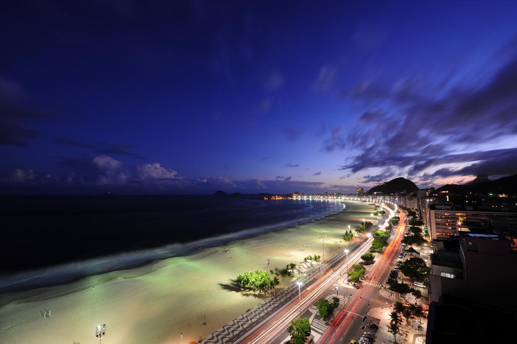 Apartamento Completo Na Praia De Copacabana 02 Quartos Com Vista Lateral Mar Em Andar Alto, Ar, Wifi , Netflix, Pauloangerami Rmvc18 Рио-де-Жанейро Экстерьер фото